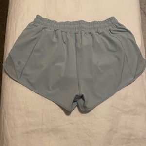 Lululemon Hotty Hot shorts 2.5"